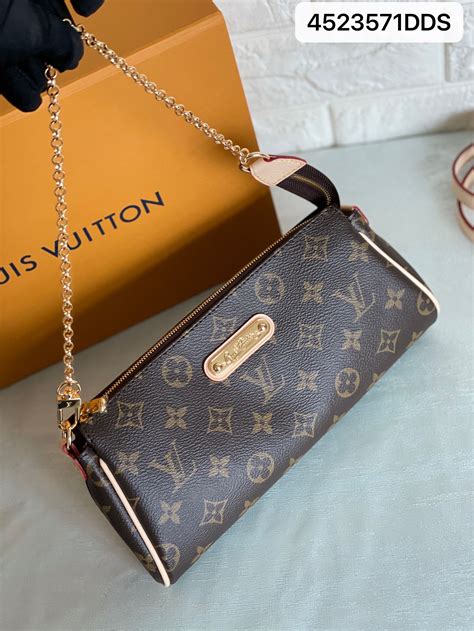 chaine en or louis vuitton|louis vuitton chain bags.